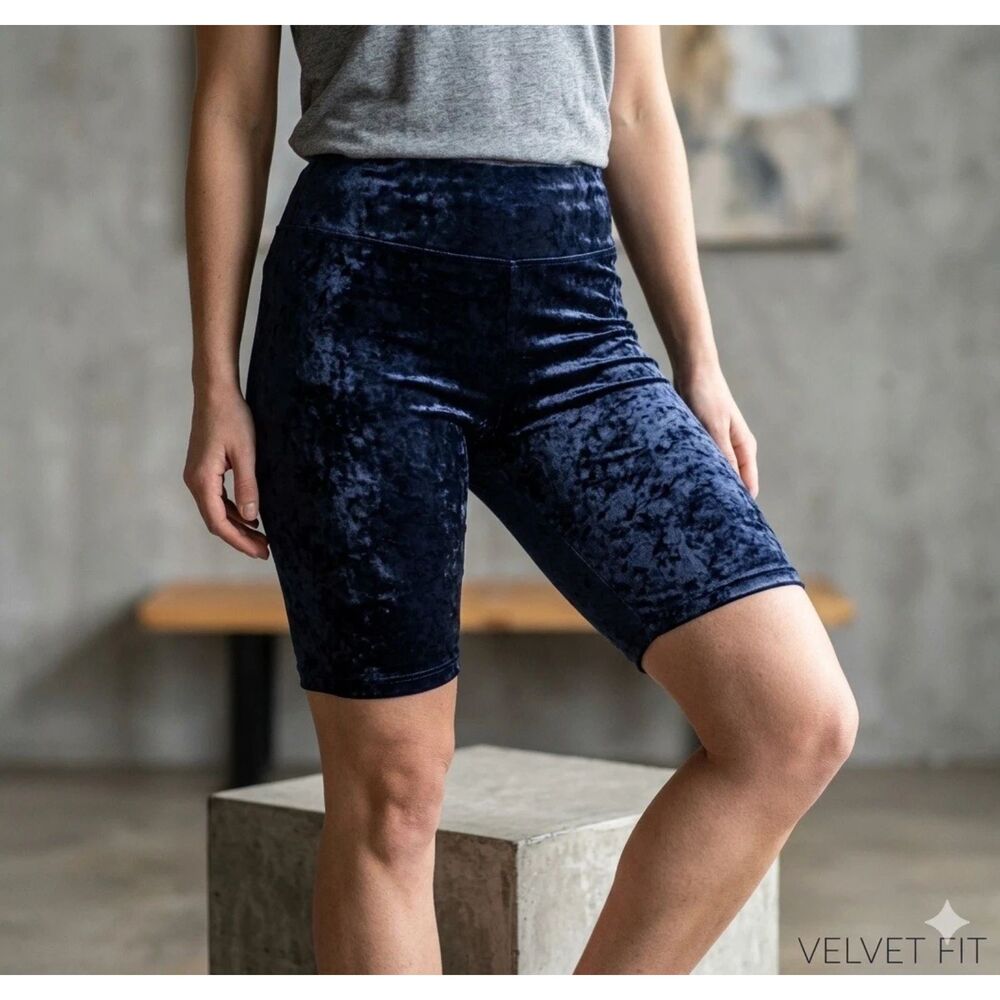 Fabletics Bike Shorts Womens Large Velour High Waisted Workout Athletic Cute New